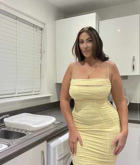 Kirstie V nackte foto