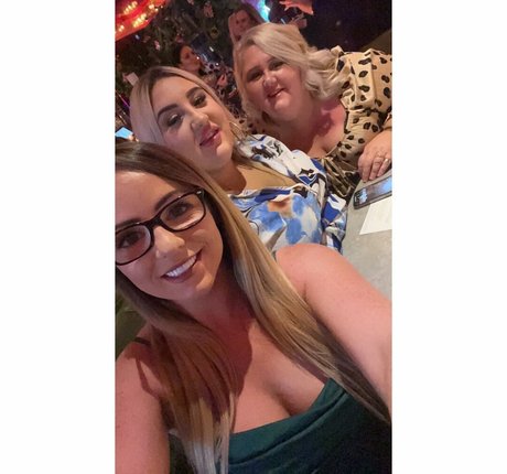 Sophie Defoe hübsche nette bilder