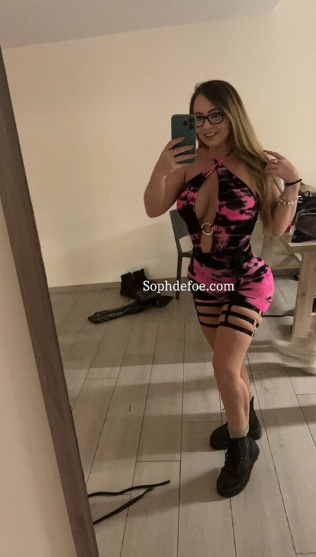 Sophie Defoe hd archiv