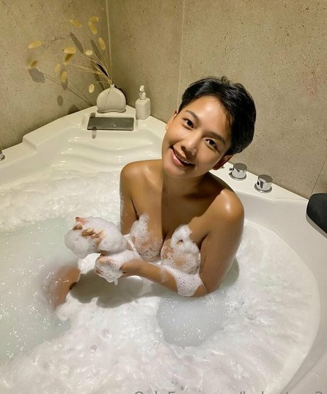 lady atom2 top akt fotos