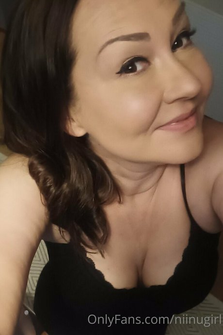 niinugirl porno nackt bild