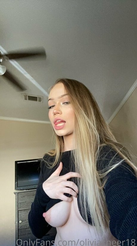 oliviacheer18 porno nette foto