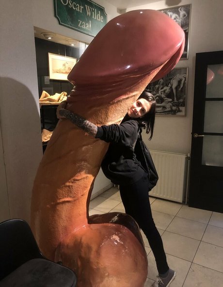 18 teen onlyfans erwachsene erotische bild