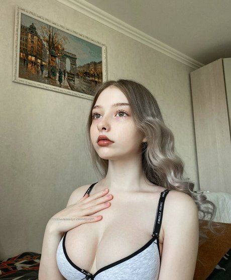 asiatische falsche titten onlyfans beste hübsche bilder