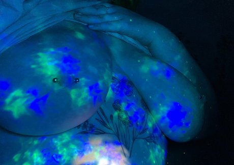 cherry cherub model nackt fotos