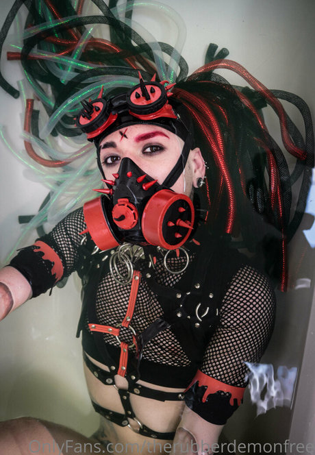 therubberdemonfree xxx hübsche foto