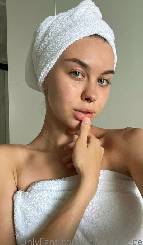 sommer-onlyfans hübsche erotische fotos