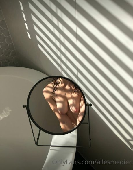 Allesmedien pornostar exklusive bilder