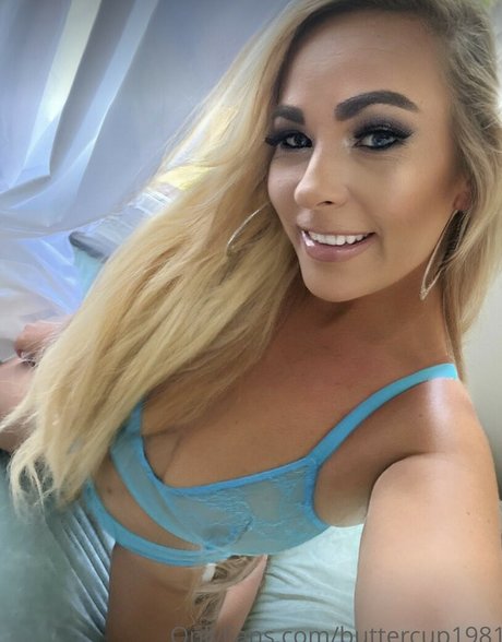 love misssarah unlocked schauspielerin beste fotos