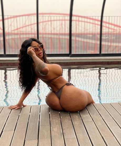 Valentina Ferraz erotische kunst bilder