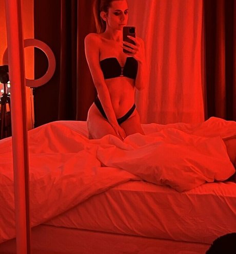 Foxyirene heiße galerien