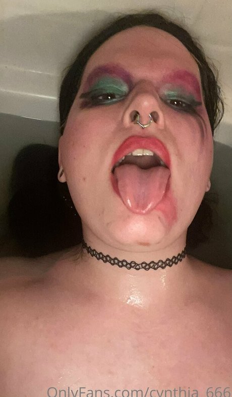 cynthia 666 nackt nette foto