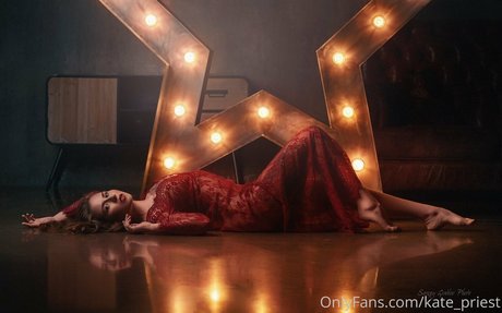 asmr onlyfans hübsche erwachsene foto