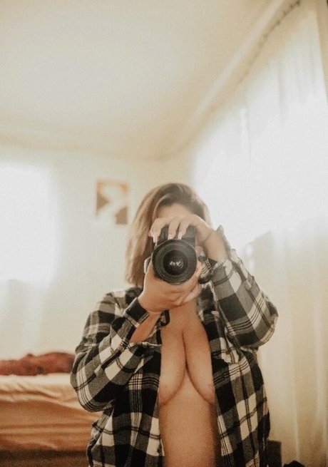 Baddiekazzzy pornostar erotische foto