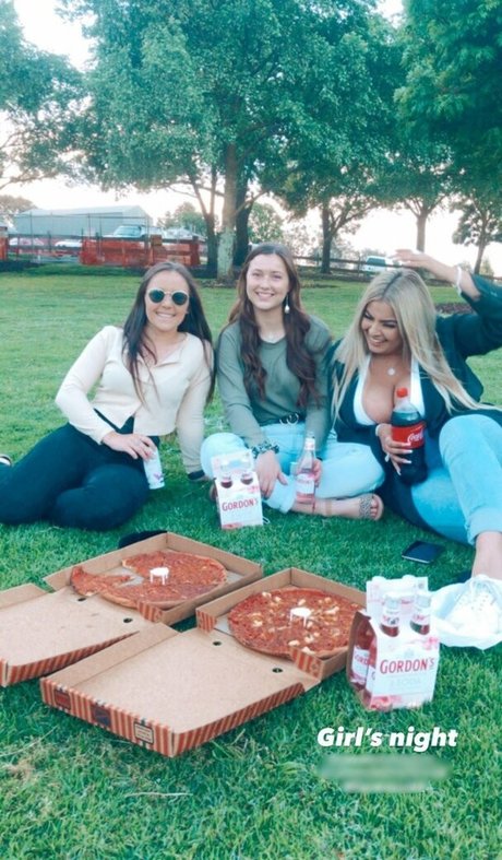 Chloe C porno exklusive galerie