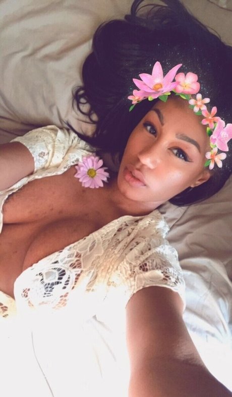 Nia Simone freie perfekte bilder