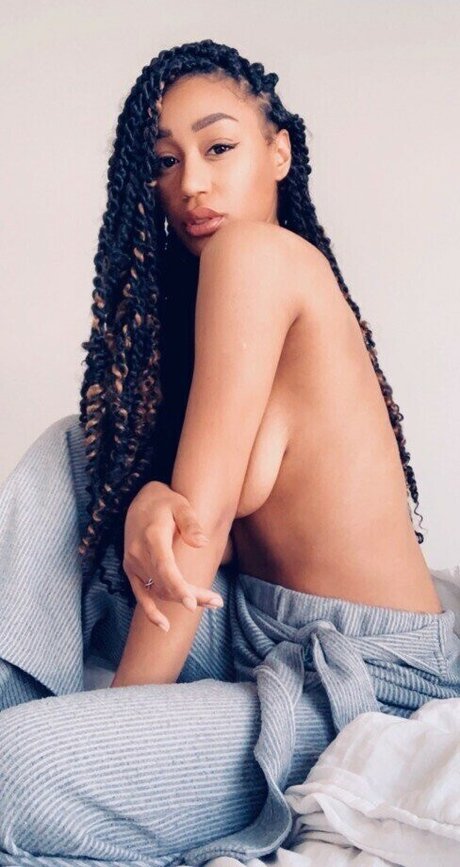 Nia Simone heiße nackt foto