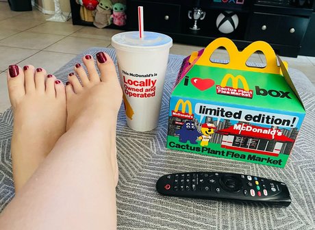 momiifeet hübsche nackten bild