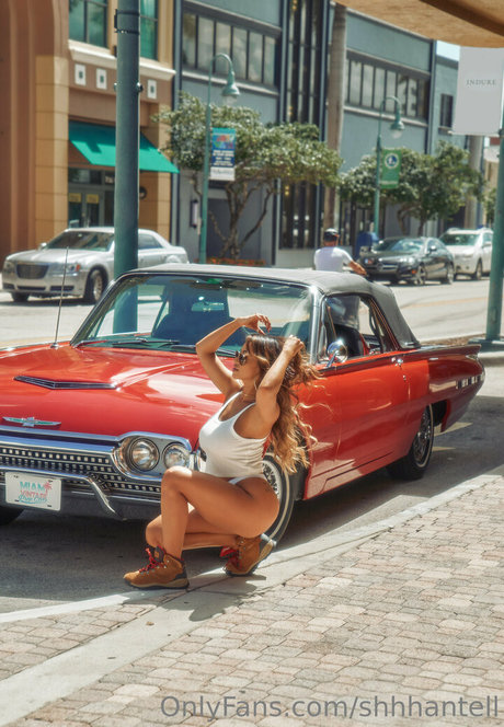 Shhhantell nacktheit porno foto