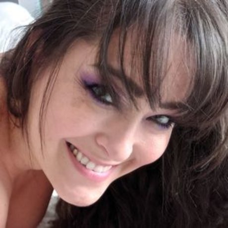 Nummynomnoms pornostar hübsche archiv