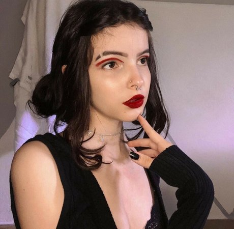 Victoria Ribeiro kostenlose akt foto