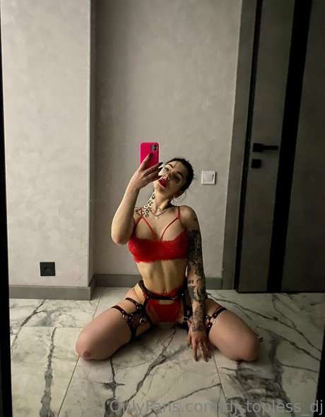 dj topless dj freie akt bilder