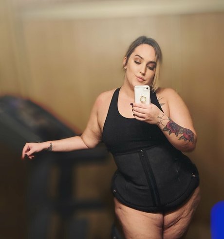 zierliche blonde onlyfans erwachsene perfekte bild