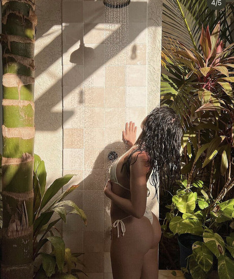 Alessya Farrugia freie sex galerie