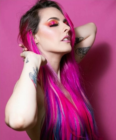 Karen Bachini model beste galerien