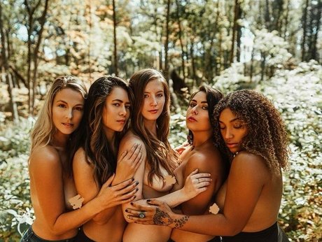 WhiteCosmicMirror perfekte nackten archiv