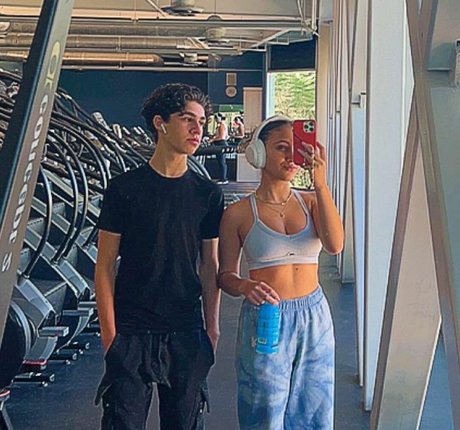 Ava Kolker freie porno galerie