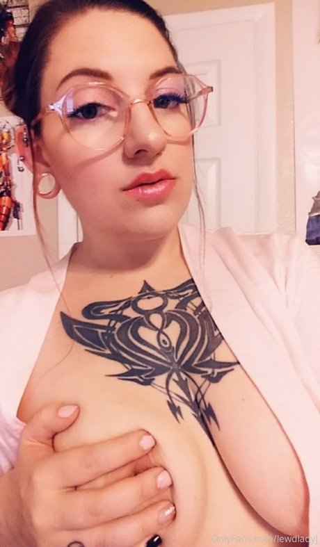 kurvige shemale-onlyfans porno erwachsene fotos