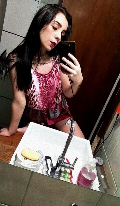 laryfree nacktheit exklusive bilder