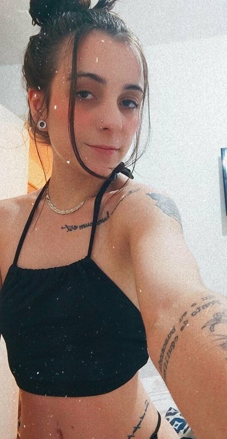 laryfree model sex bilder