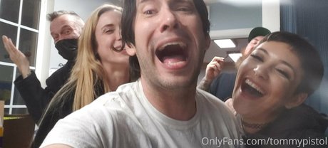 tommypistol erwachsene nacktheit galerien