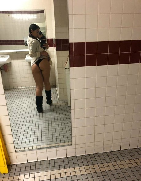 dünne shemale-onlyfans xxx galerie