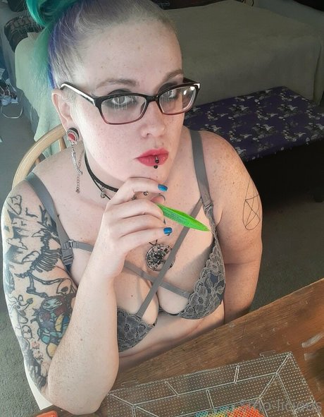 blonde natürliche onlyfans perfekte top bilder