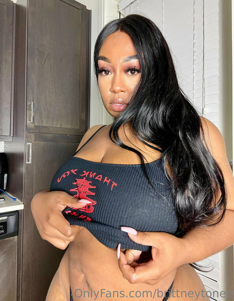 brittneytonee nackt pornographische bilder