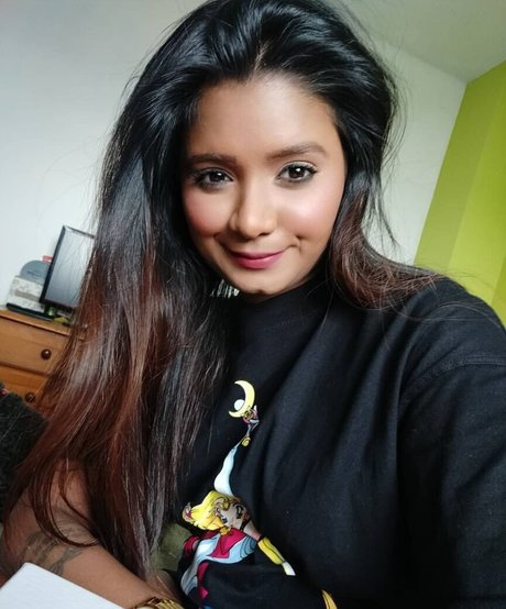 Resha Antony schöne hd bild