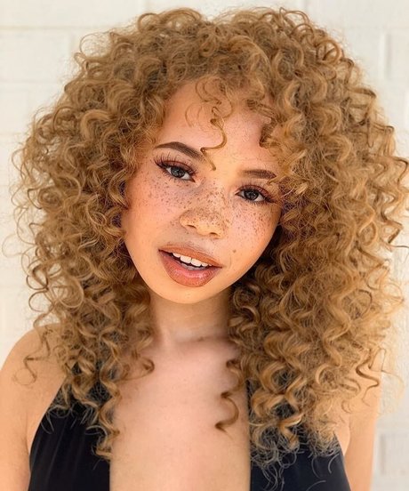 mayaregiii erotische schöne bild