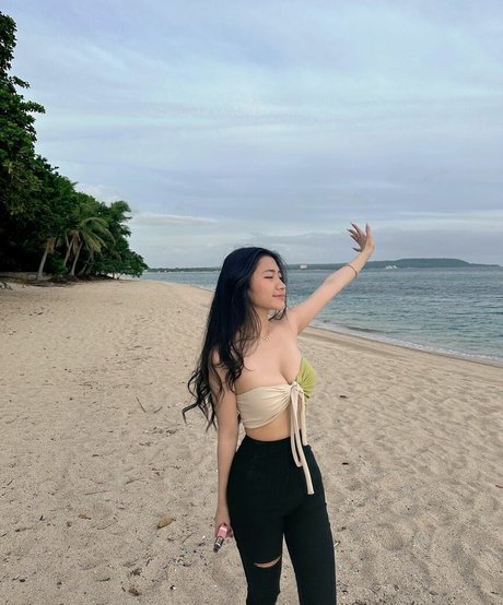 Caroline Lapena heiße schöne bilder