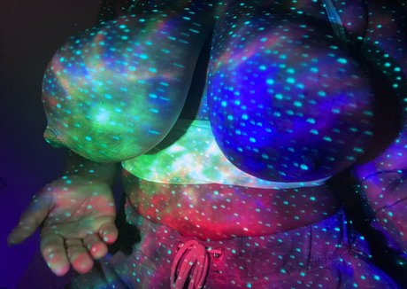 BadGyalGoodLife exklusive galerie