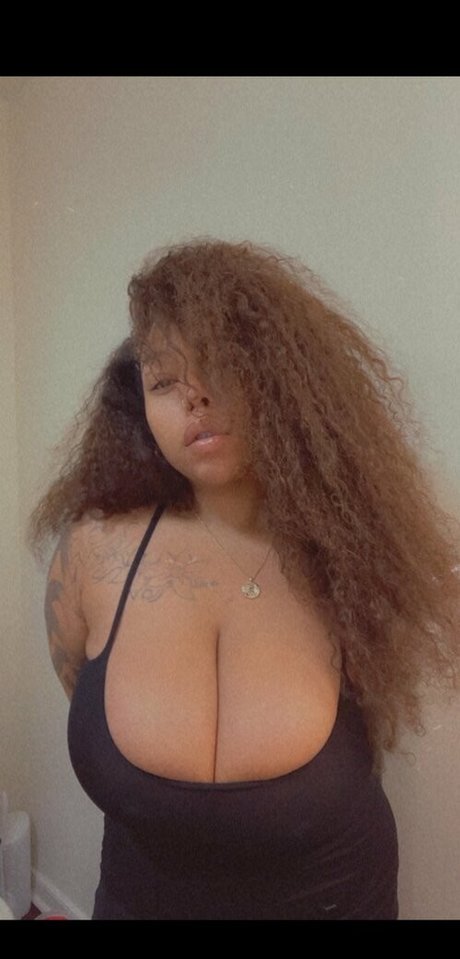 BadGyalGoodLife kunst nacktheit fotos