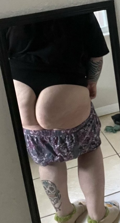 naughtynursechristine hübsche sexy bild