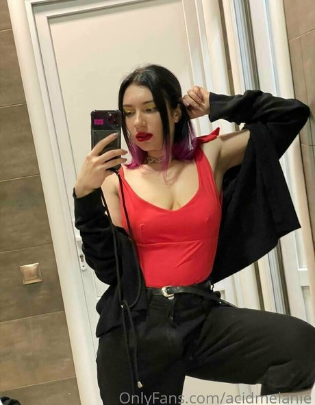 acidmelanie perfekte nackten archiv