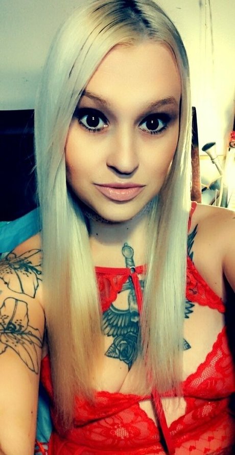 rowdyrussian model nackte galerie