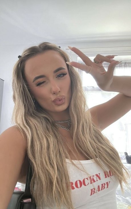 Millie Court erotische xxx bild