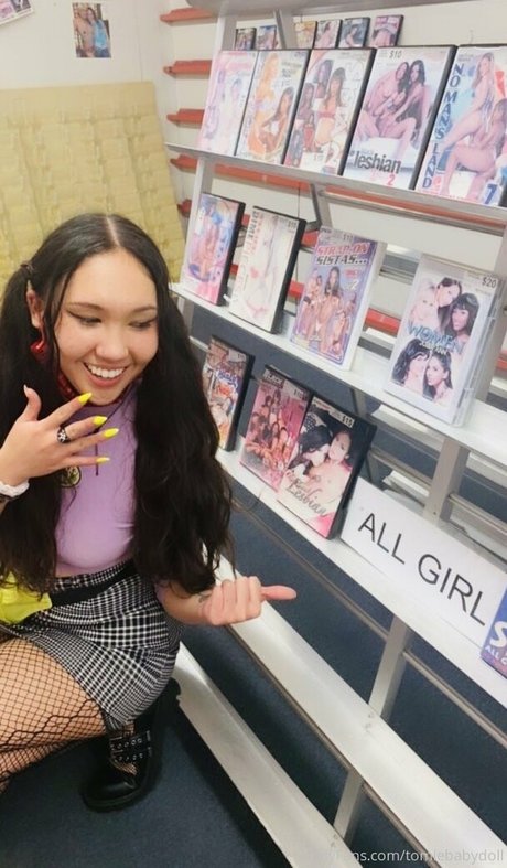 tomiebabydoll exklusive pornographische galerien