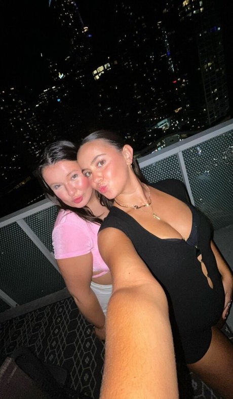 Spencer Barbosa nacktheit kunst galerie