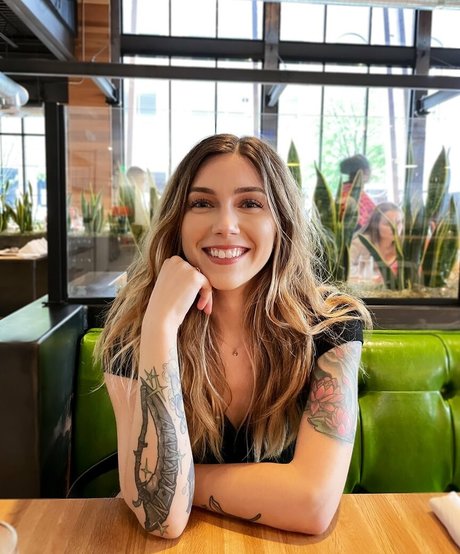 marzz exklusive nackt galerien